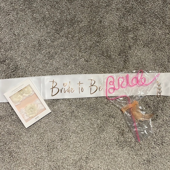 ✨BRAND NEW✨ Bride to Be Gear! - Picture 1 of 5